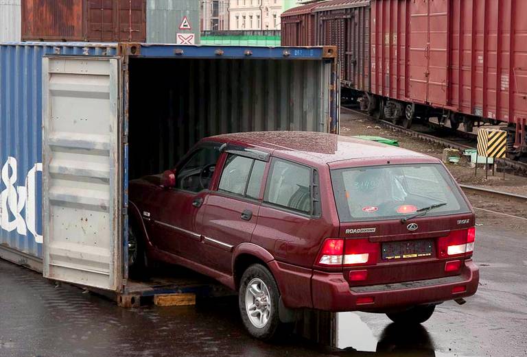 Перевезти жд контейнером авто цены из Минеральных Вод в Иркутск